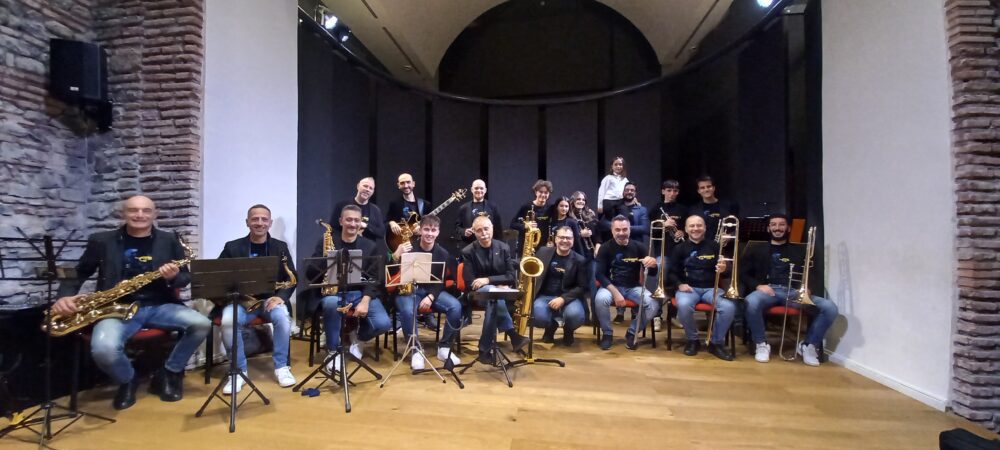 La LWGT Big Band alla Casa delle Culture di Velletri: maestri e allievi di due scuole di musica si sono esibiti insieme